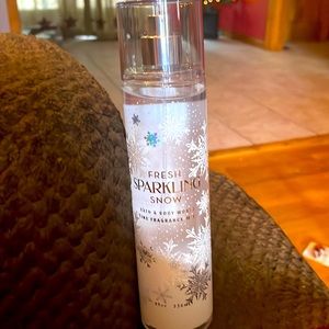 ❄️BATH &BODY WORK FINE FRAGRANCE MIST FRESH SPARKLING SNOW ❄️